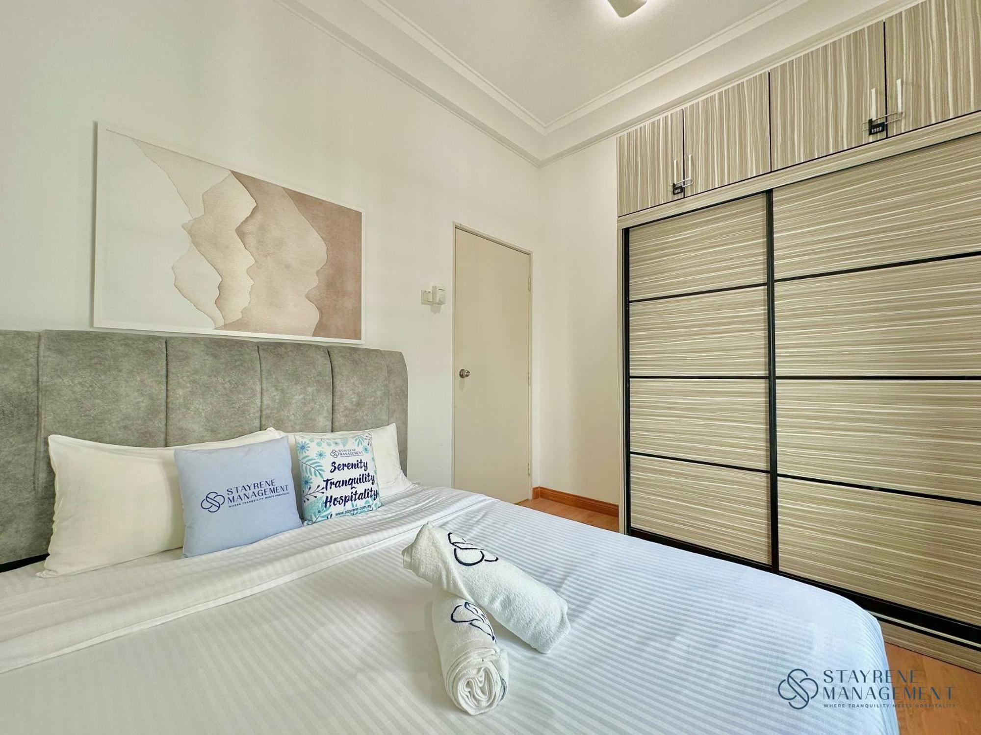 The Platino Near Paradigm Mall By Stayrene Apartment *