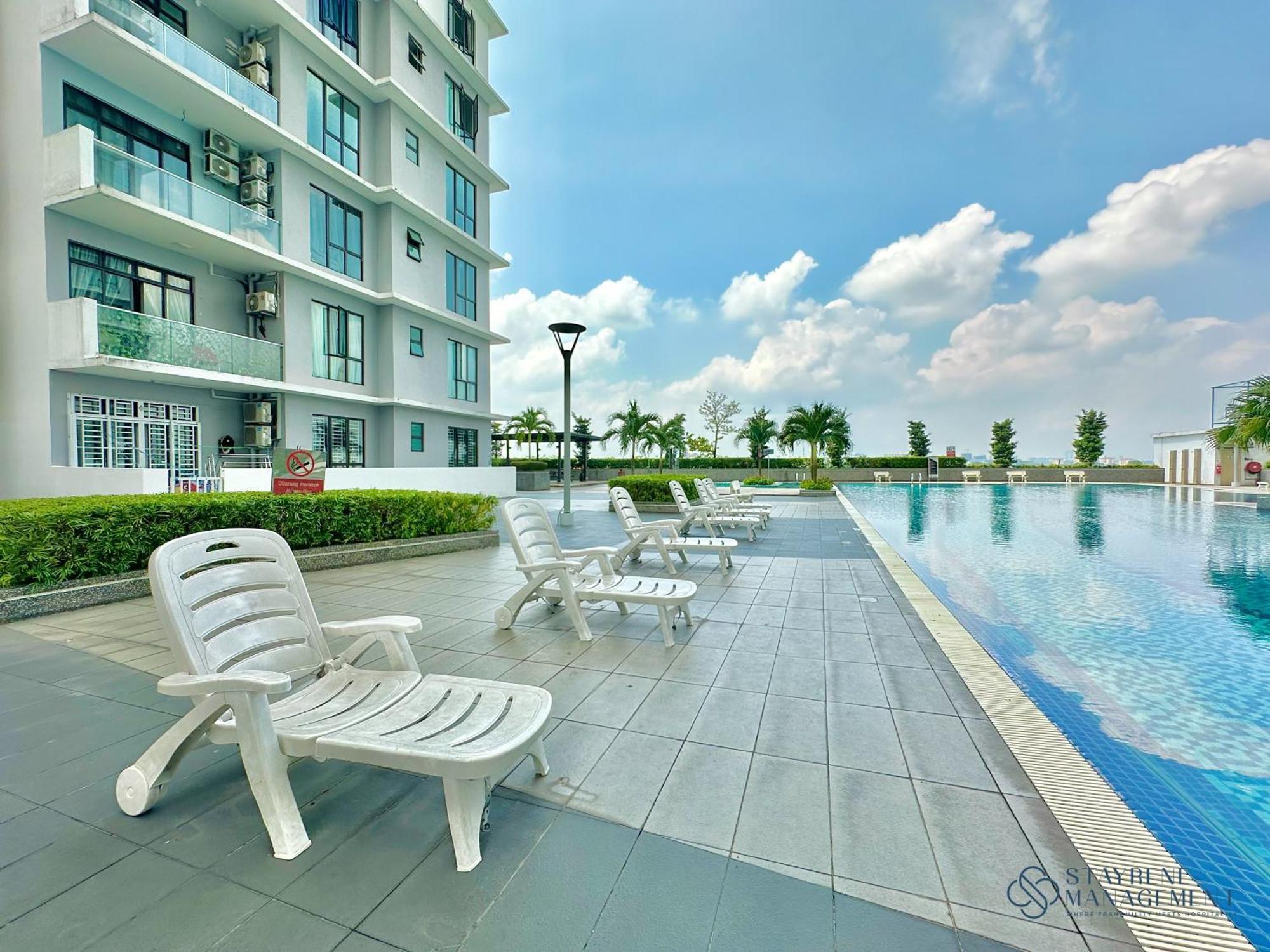 Apartment The Platino Near Paradigm Mall By Stayrene *