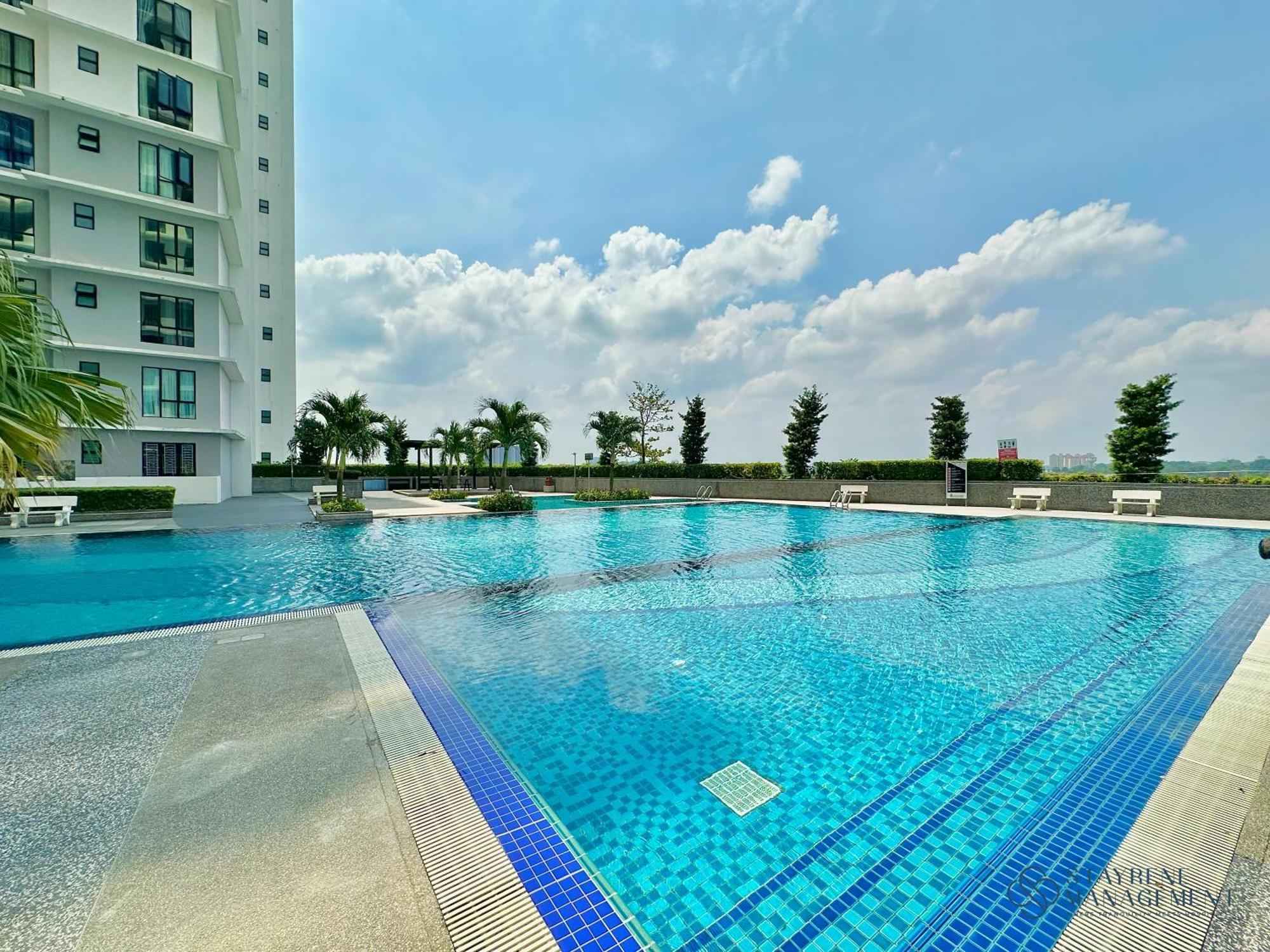 The Platino Near Paradigm Mall By Stayrene Johor Bahru