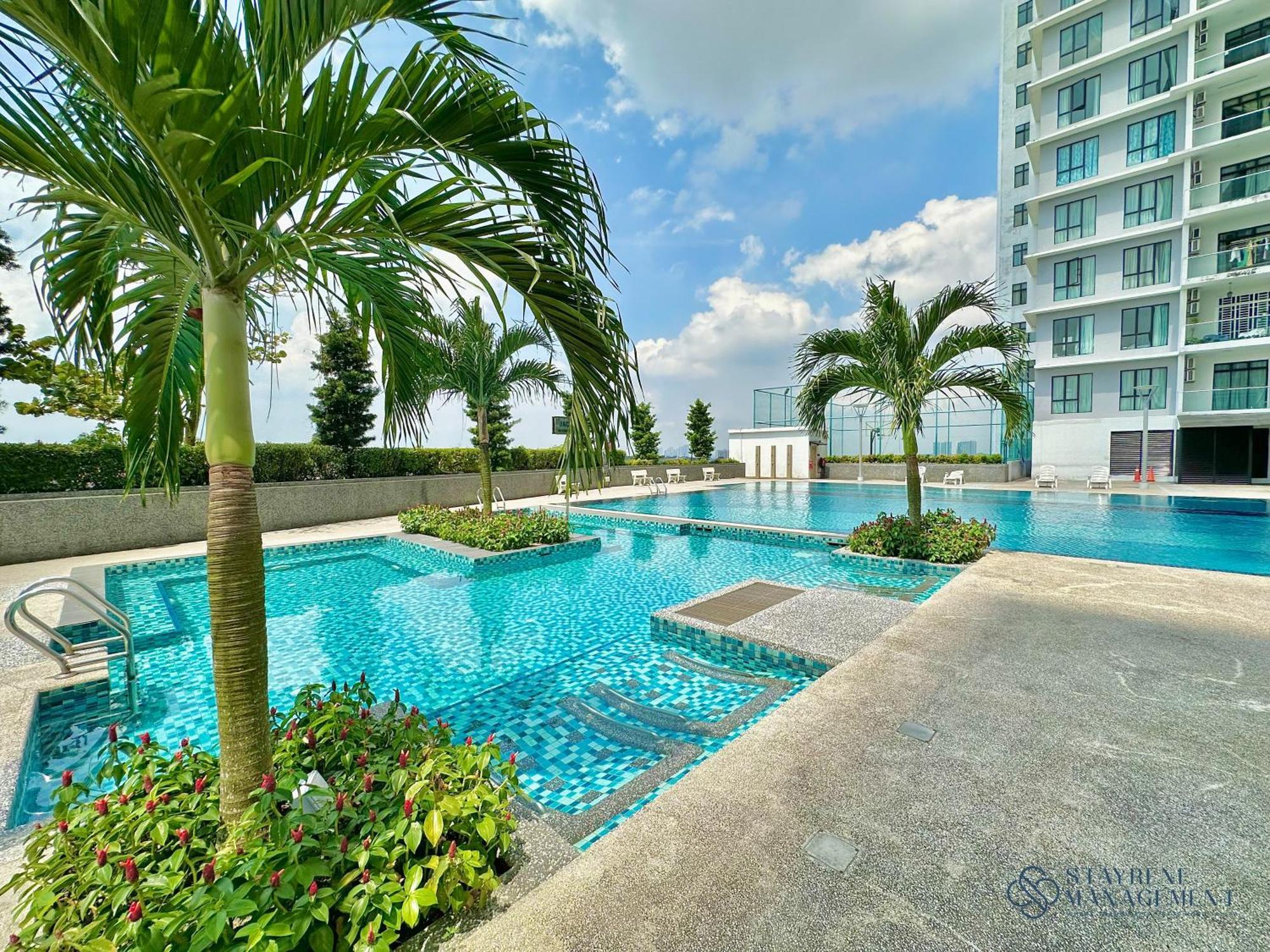 The Platino Near Paradigm Mall By Stayrene * Johor Bahru
